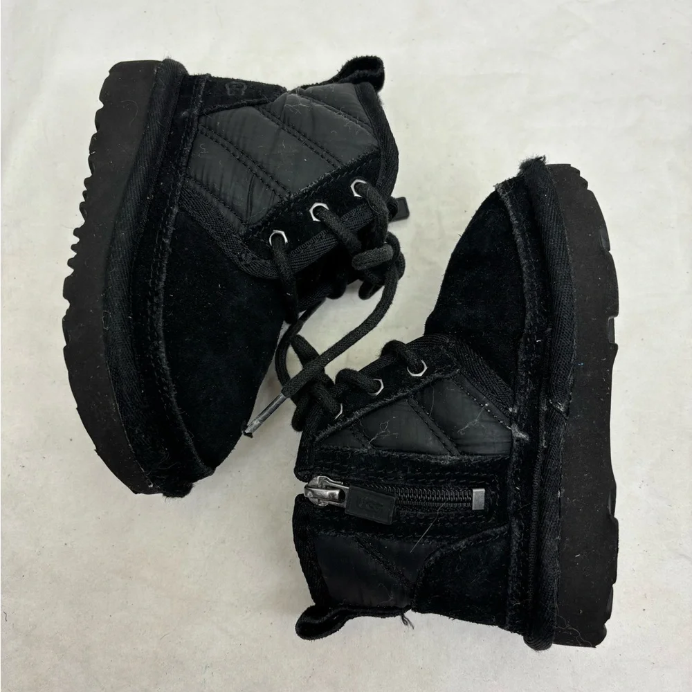 Ugg Kids Black Suede Ankle Boots with Lace-Up for baby size 7